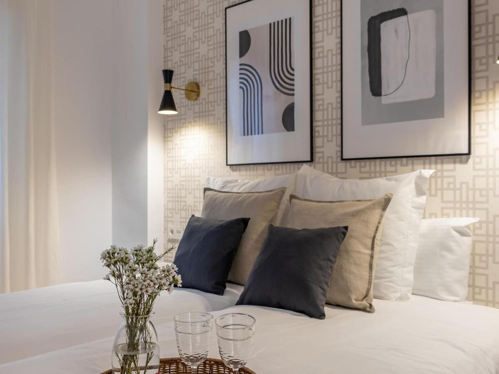 Central Stylish And Elegant 1 & 2 Bedroom Apartments III Granada Eksteriør billede