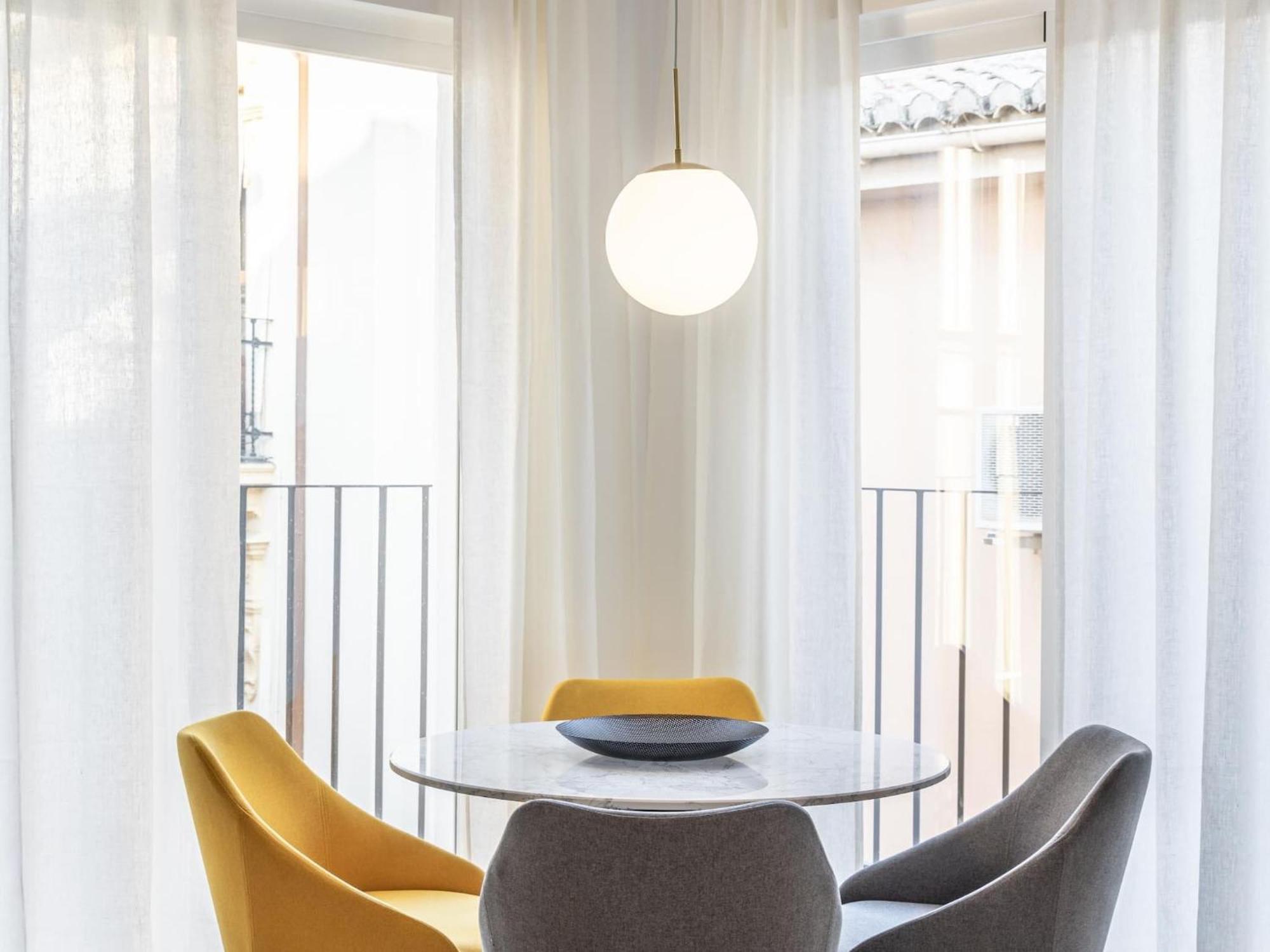 Central Stylish And Elegant 1 & 2 Bedroom Apartments III Granada Eksteriør billede