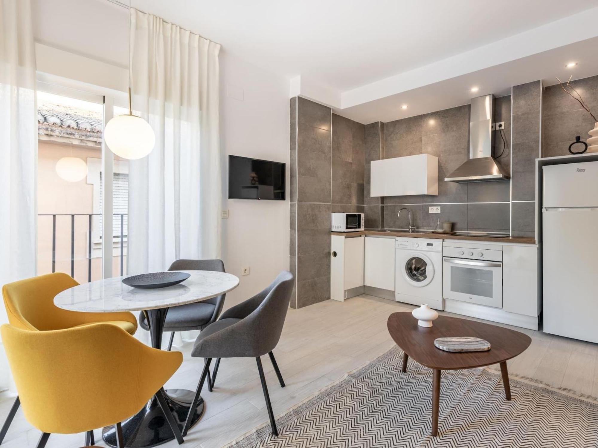 Central Stylish And Elegant 1 & 2 Bedroom Apartments III Granada Eksteriør billede